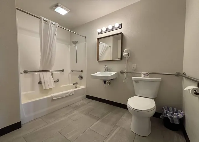 Travelodge By Wyndham Atlanta, Illinois Hotel