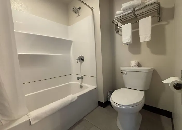 Hotel Travelodge By Wyndham Atlanta, Illinois